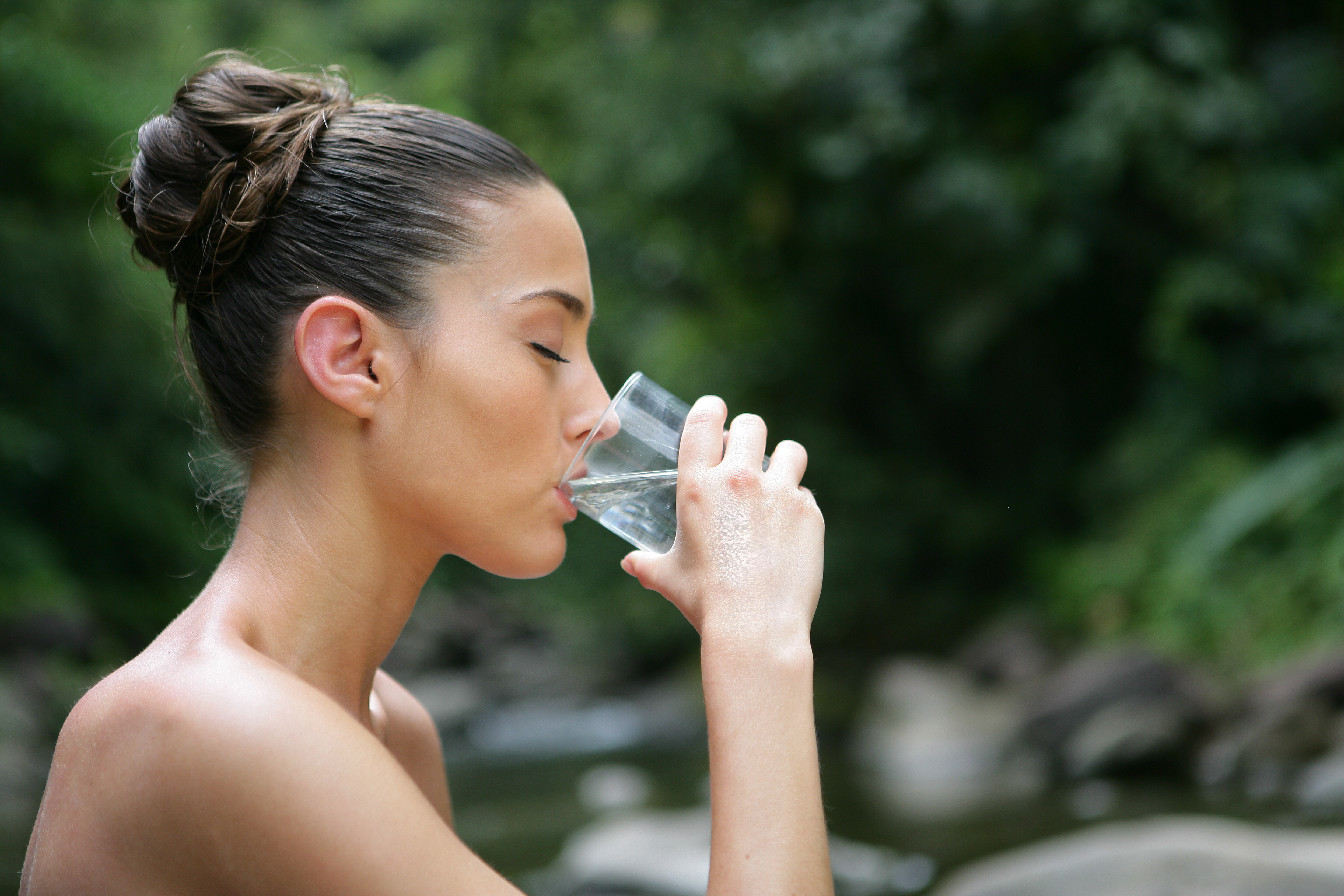 The Disadvantages of Bottled Water: Why Tap Water is a Better Choice
